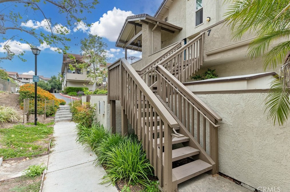 140 Maegan Pl, Thousand Oaks, CA 91362-2781