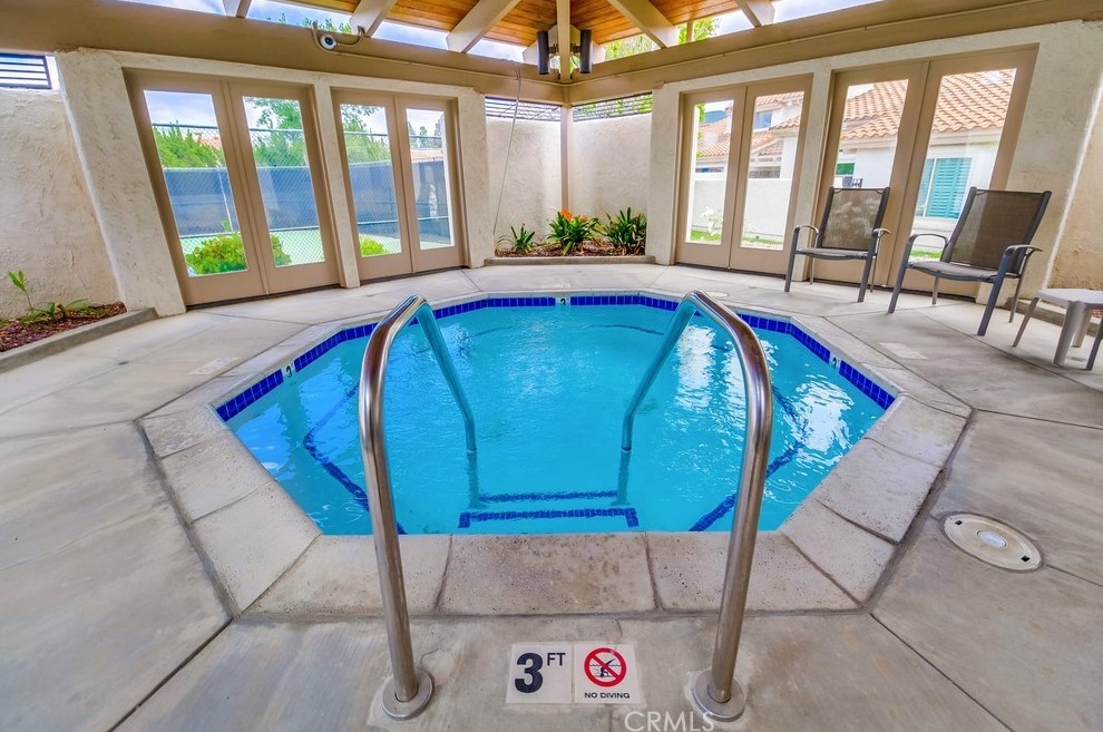 612 Indian Wl Ln, Thousand Oaks CA 91320-4112 exterior