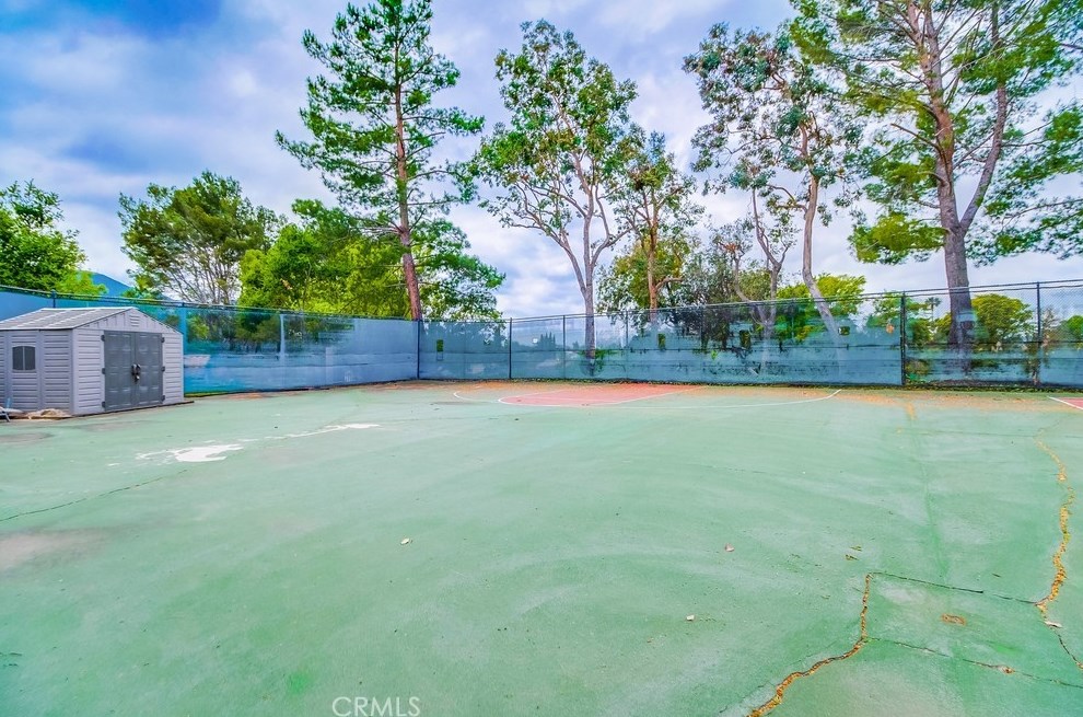 612 Indian Wl Ln, Thousand Oaks CA 91320-4112 exterior