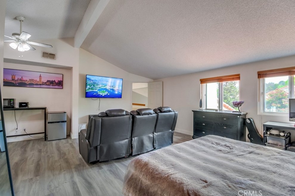 612 Indian Wl Ln, Thousand Oaks CA 91320-4112 exterior