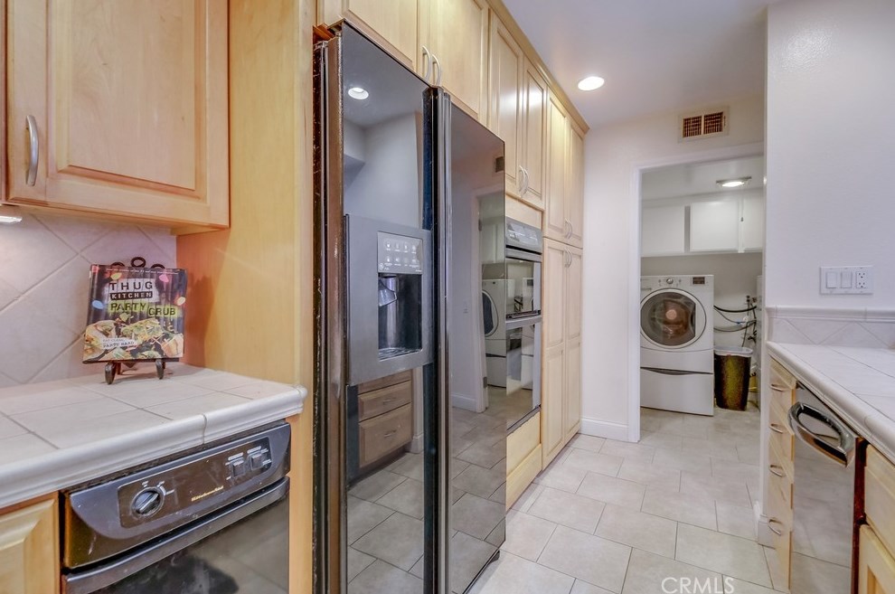 612 Indian Wl Ln, Thousand Oaks CA 91320-4112 exterior