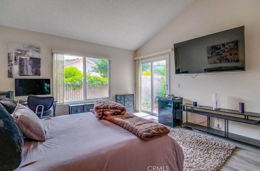 612 Indian Wl Ln, Thousand Oaks CA 91320-4112 exterior