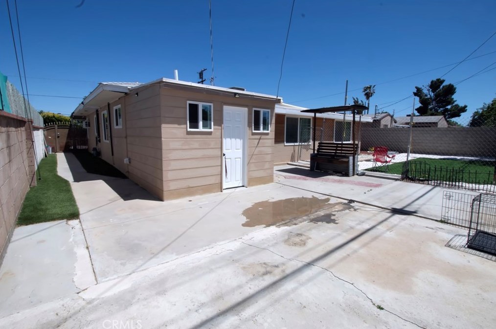 44861 5, Lancaster CA  93535-2640 exterior