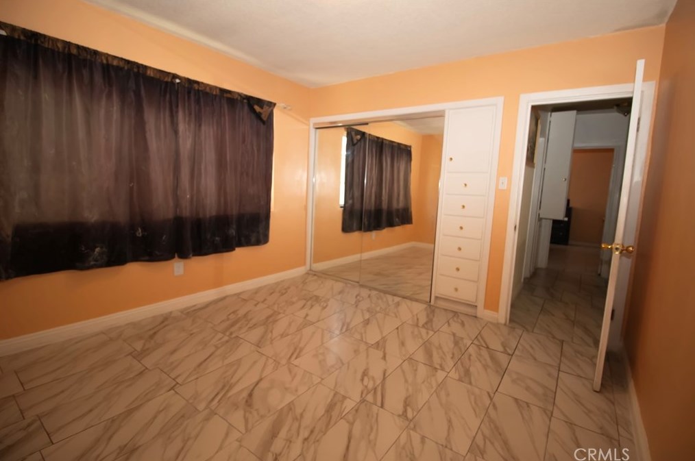 44861 5, Lancaster CA  93535-2640 exterior