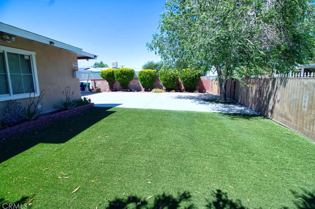 44861 5th St, Lancaster CA  93535-2642 exterior