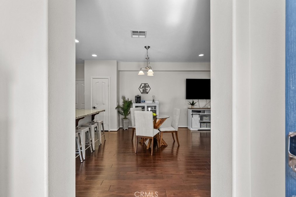 28240 Via Sonata Dr, Santa Clarita, CA 91354-3096