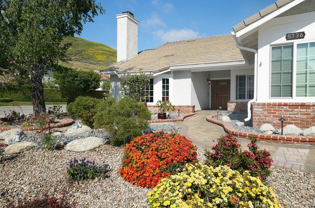 5736 Willowtree Dr, Calabasas, CA 91301-4416