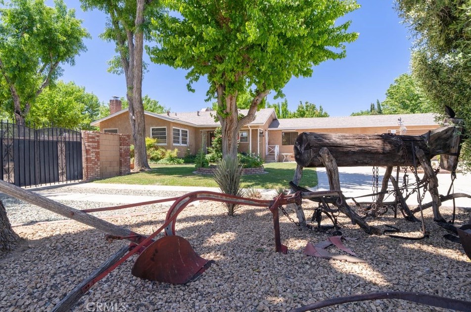 44101 Benald St, Lancaster, CA 93535-5715