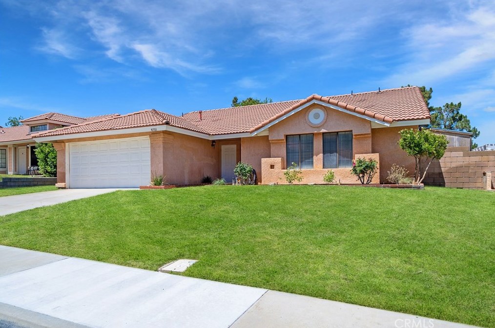 4701 Grandview Dr, Palmdale, CA 93551-1111