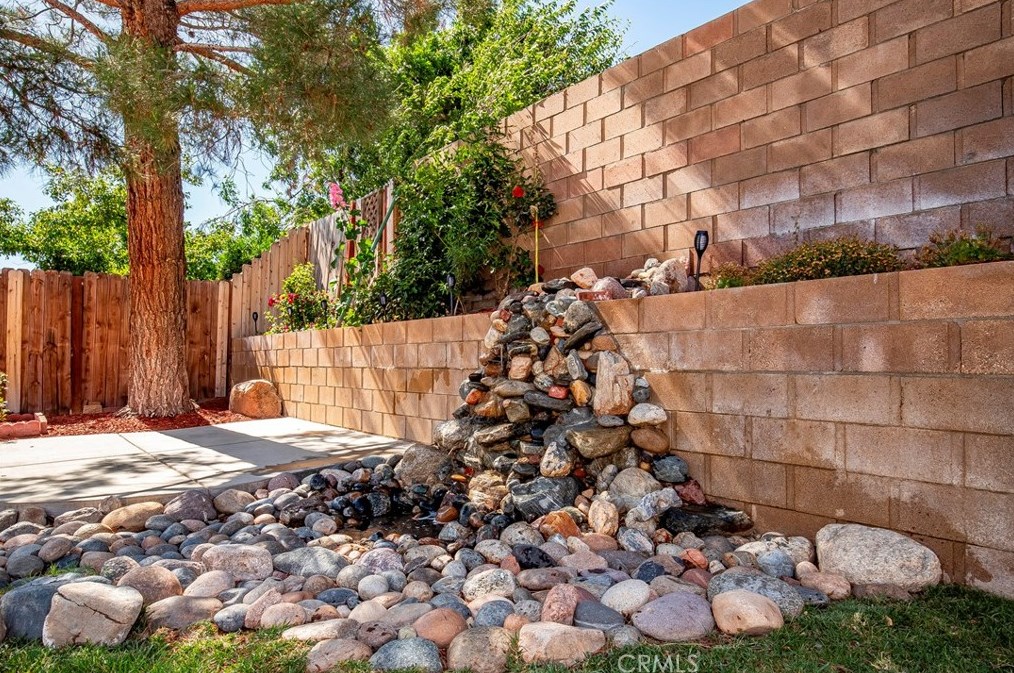 3011 Old Country Ave, Tropico Village CA 93560-7600 exterior