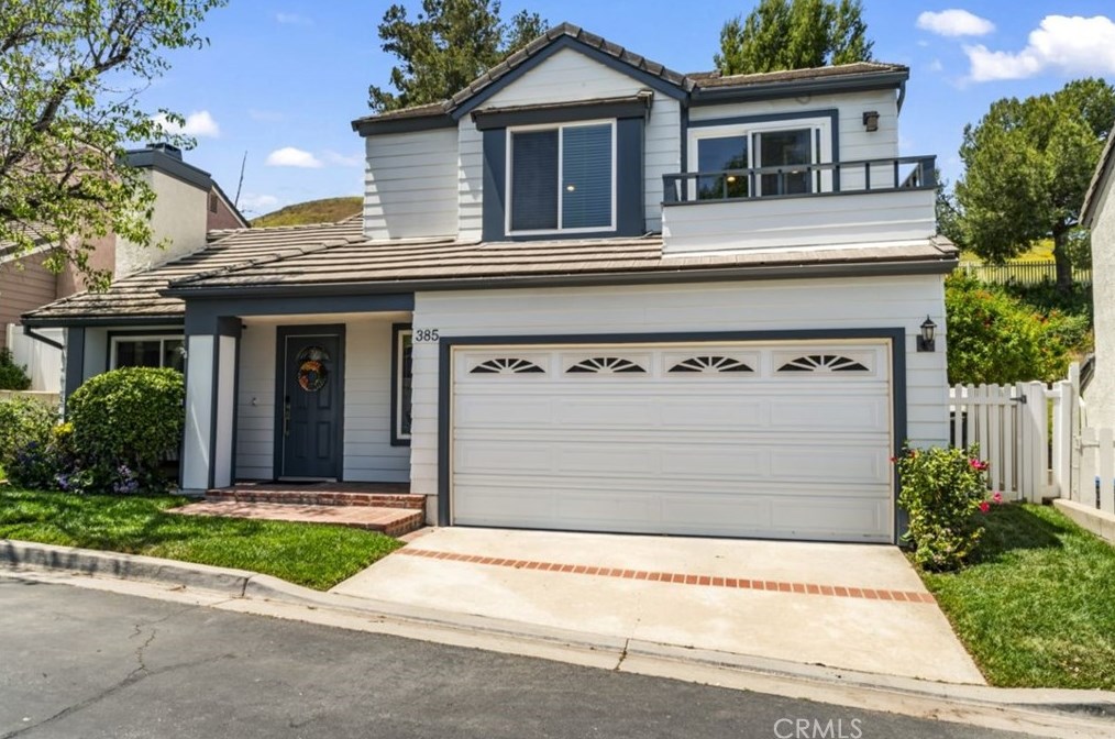 385 Algonquin Dr, Simi Valley, CA 93065-1686