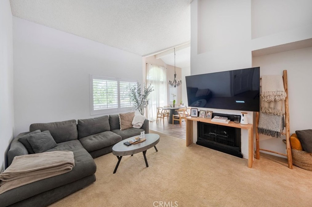 19844 Sandpiper Pl, Santa Clarita, CA 91321-1360