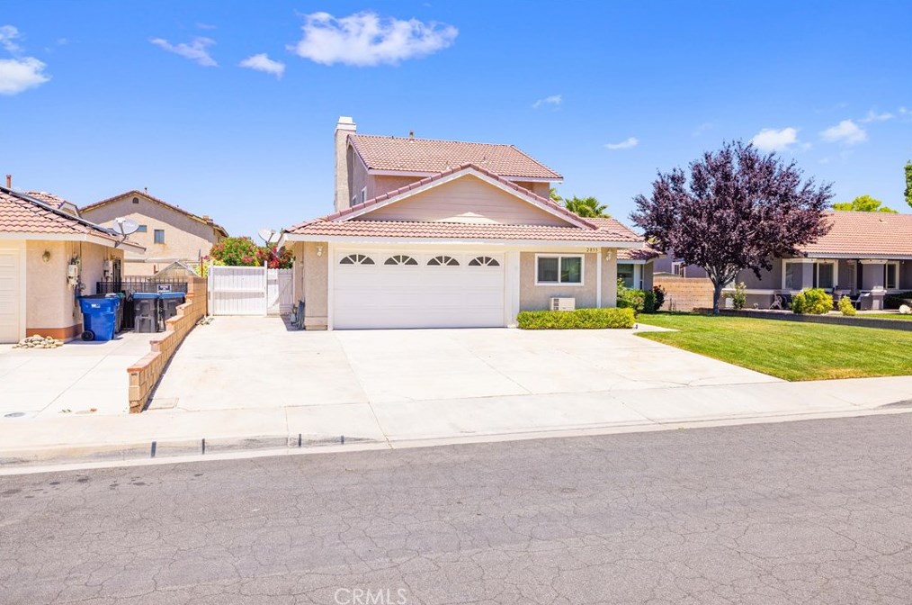 2833 Springfield Pl, Lancaster, CA 93536-5884