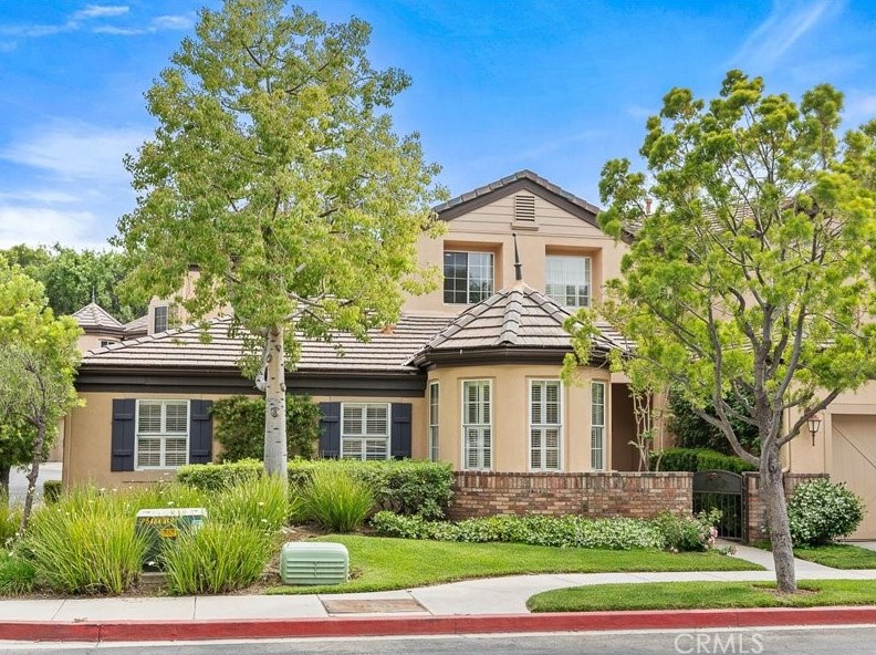 24932 Avignon Dr, Santa Clarita, CA 91355-1815