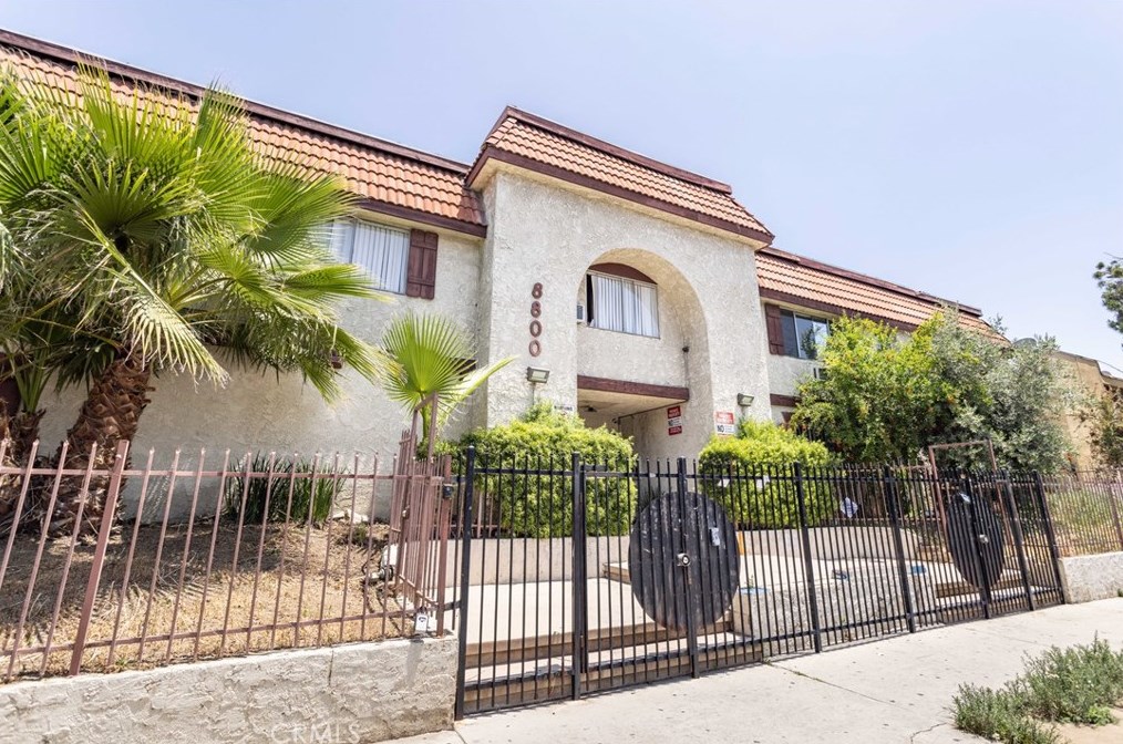 8800 Cedros Ave #121, Van Nuys, CA 91402