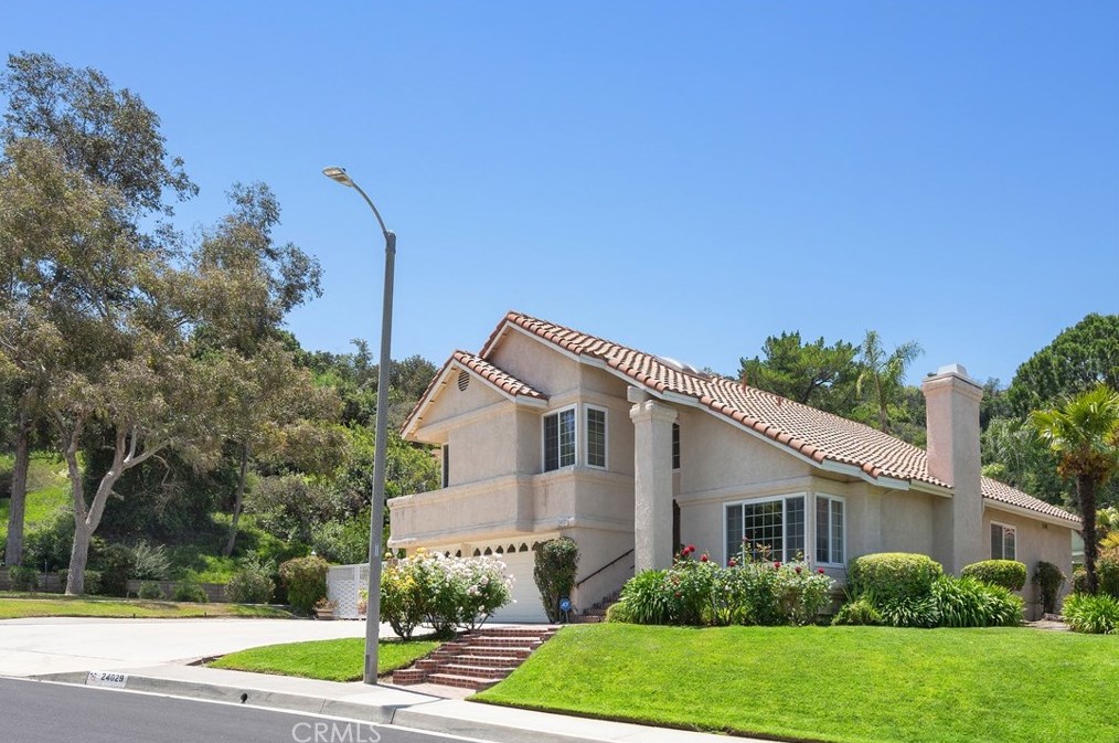 24029 Briardale Way, Santa Clarita, CA 91321-3946