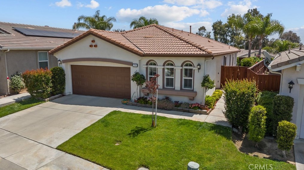 196 Gamez Way, Hemet, CA 92545-8855