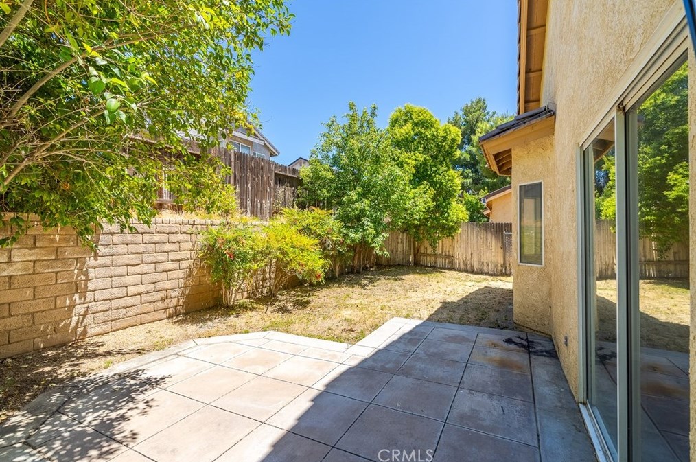 45226 Pickford Ave, Lancaster CA  93534-1376 exterior