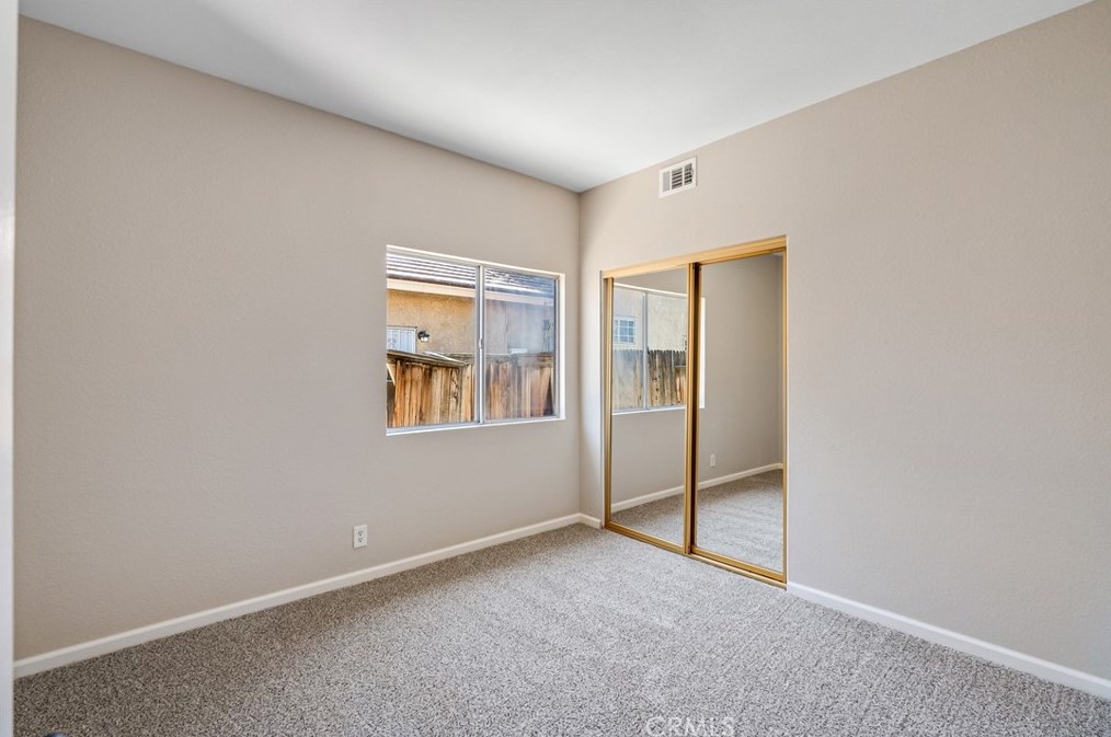 45226 Pickford Ave, Lancaster CA  93534-1376 exterior