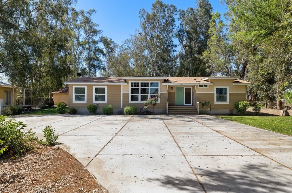 7801 Garrin Rd, Bakersfield, CA 93313