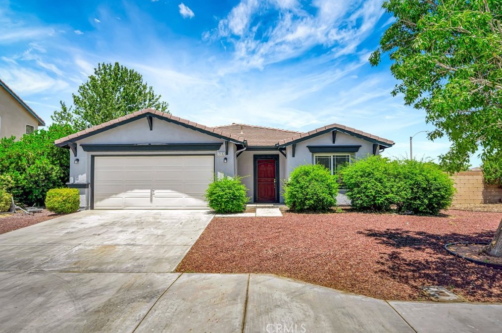 2133 Benfar Dr, Lancaster, CA 93535-6154