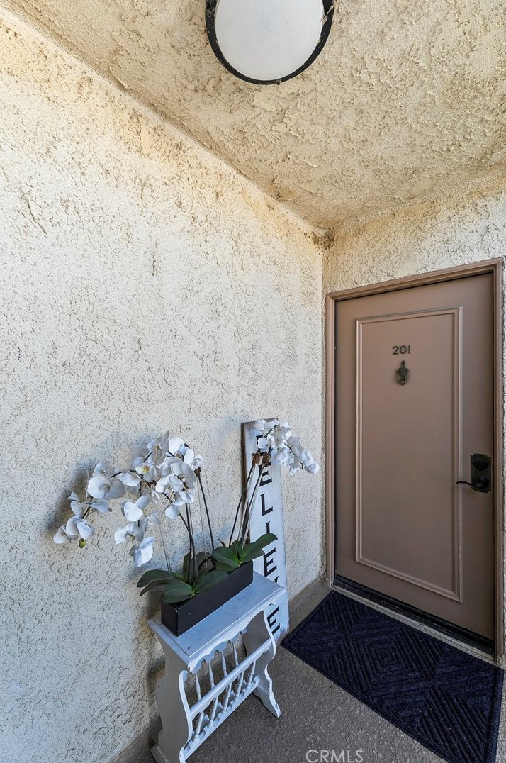 31732 Ridge Rte Rd #201, Santa Clarita, CA 91384