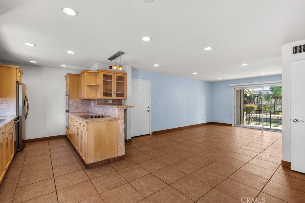 25743 Hogan Dr, Santa Clarita, CA 91355-2343