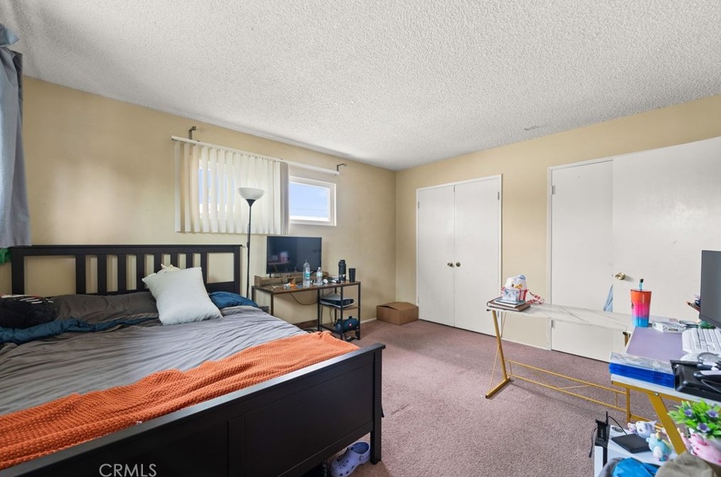 135 Ridgeway St, Anaheim CA  92804-1936 exterior