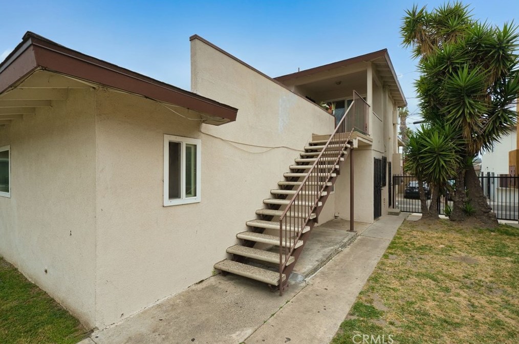 135 Ridgeway St, Anaheim CA  92804-1936 exterior