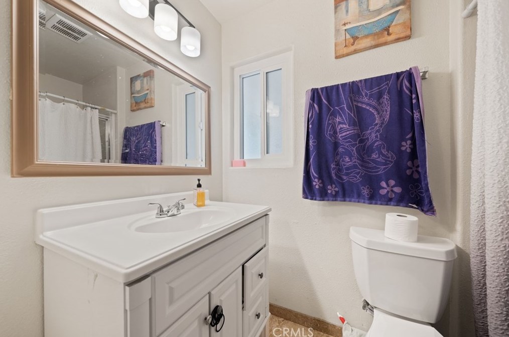 135 Ridgeway St, Anaheim CA  92804-1936 exterior