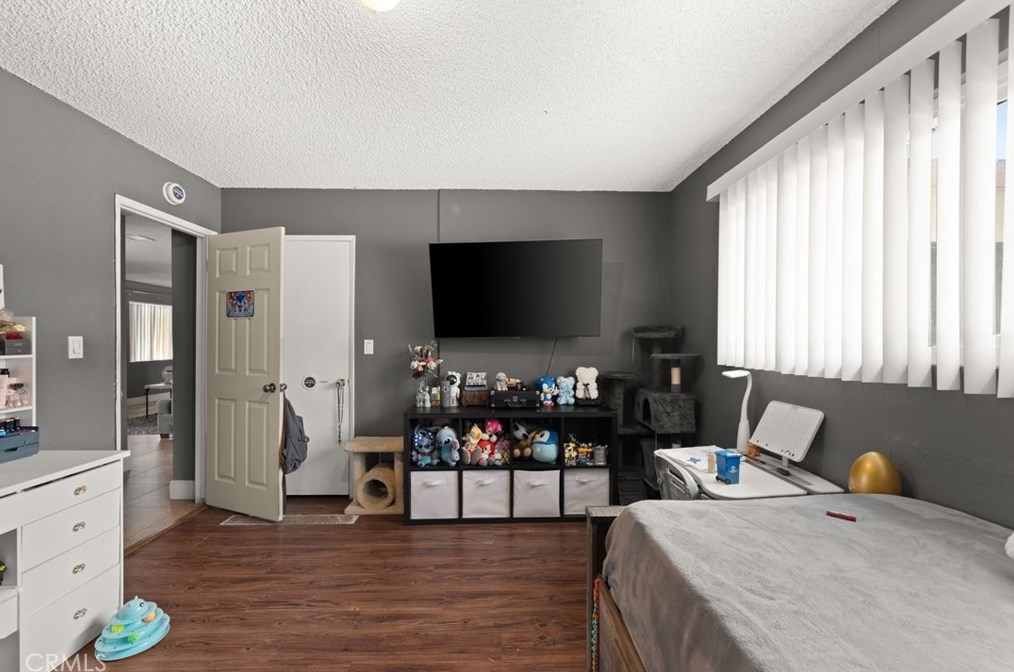 135 Ridgeway St, Anaheim CA  92804-1936 exterior