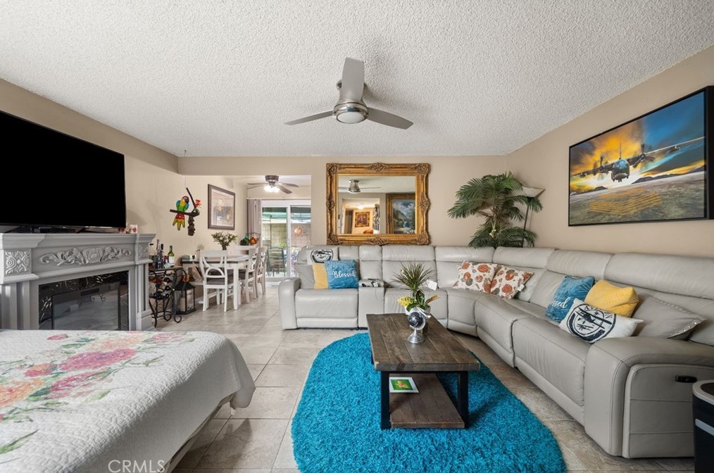 135 Ridgeway St, Anaheim CA  92804-1936 exterior