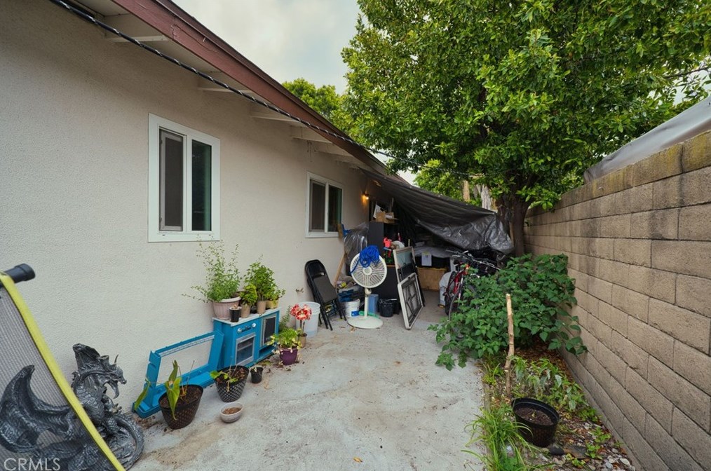 135 Ridgeway St, Anaheim CA  92804-1936 exterior