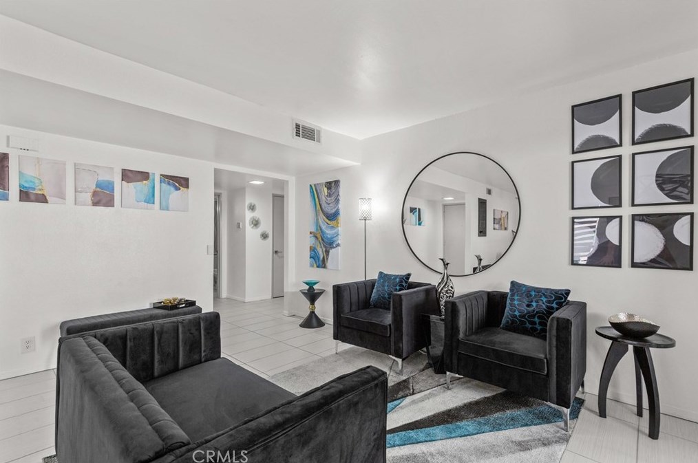 5125 Waverly Dr, Palm Springs, CA 92264-7501