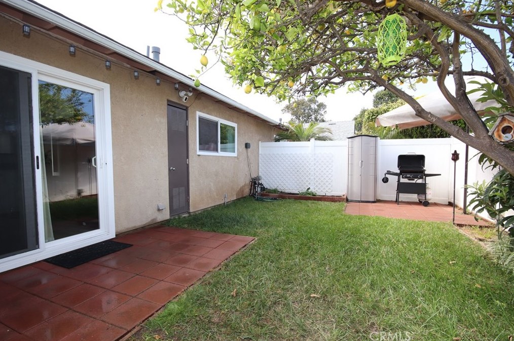 1944 Alexander St, Oxnard CA 93033-4011 exterior