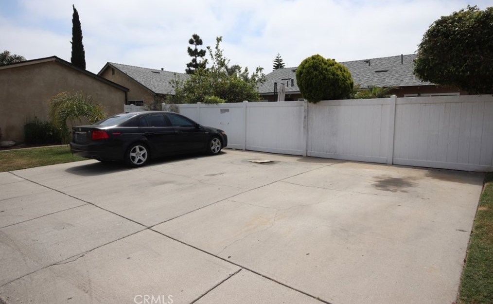 1944 Alexander St, Oxnard CA 93033-4011 exterior