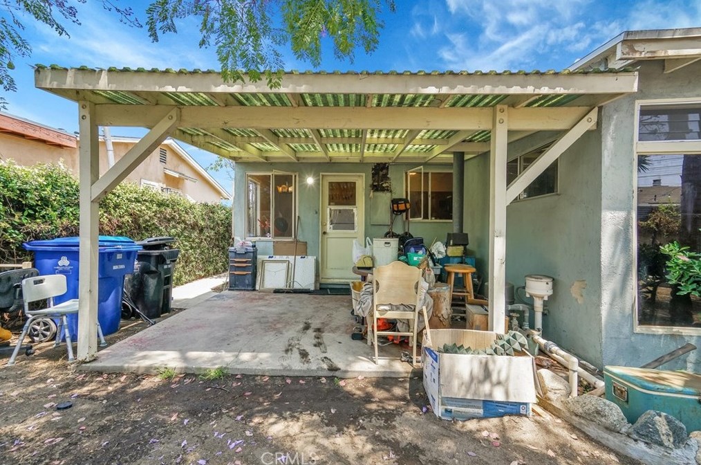 6207 Cleon Ave, North Hollywood CA  91606-2102 exterior