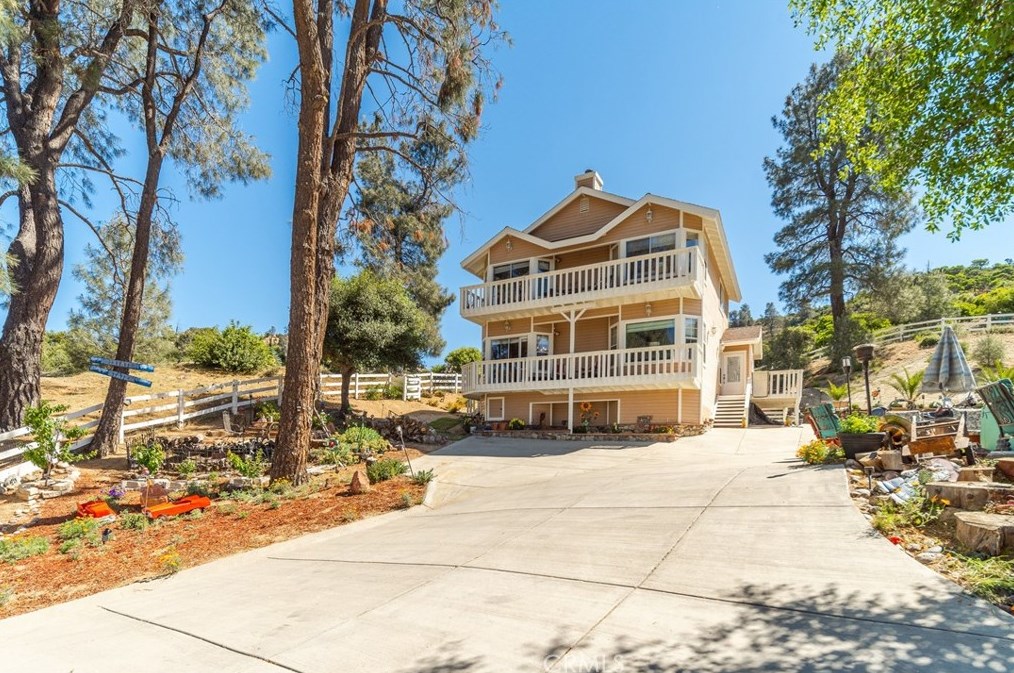 18303 Pine Canyon Rd, Leona Valley, CA 93532-1165