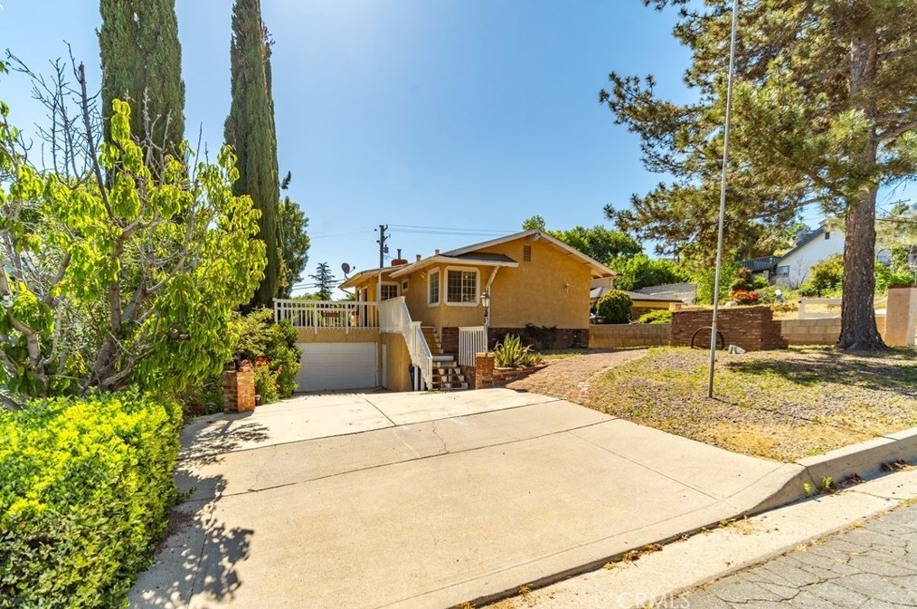 42872 Montello Dr, Leona Valley, CA 93532-1401