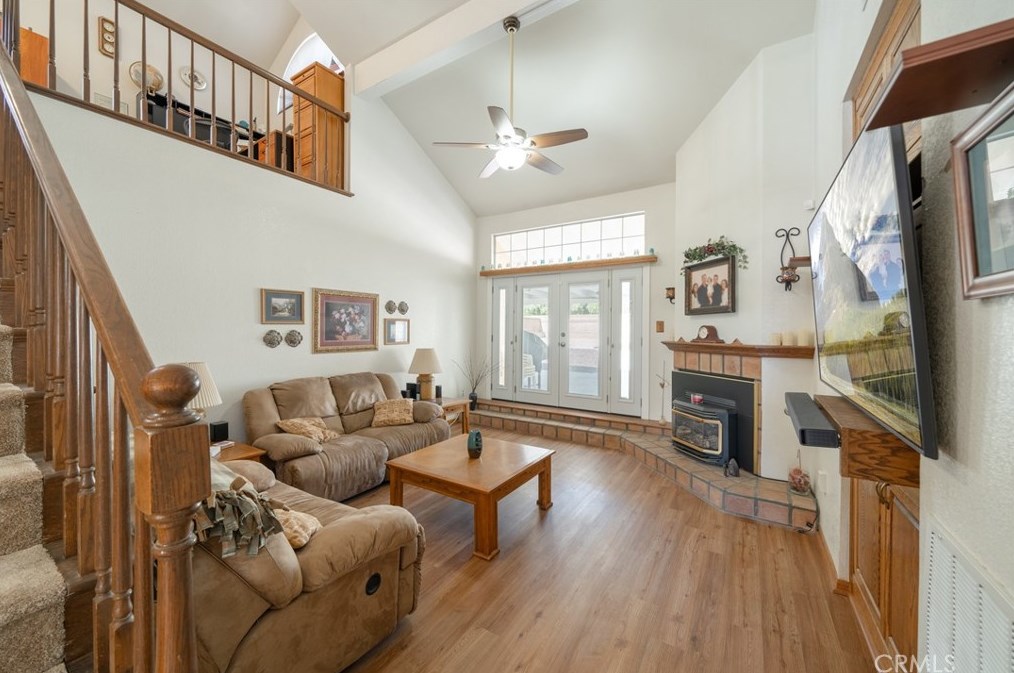 42419 61st St, Lancaster CA 93536-4517 exterior