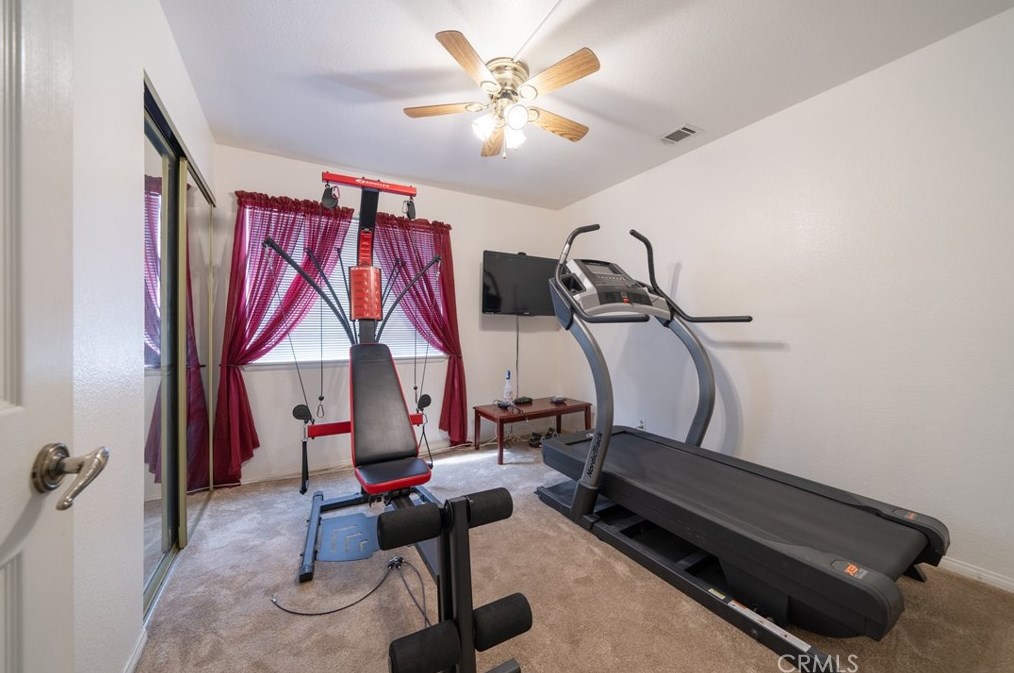 42419 61st St, Lancaster CA 93536-4517 exterior