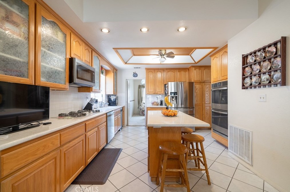 42419 61st St, Lancaster CA 93536-4517 exterior