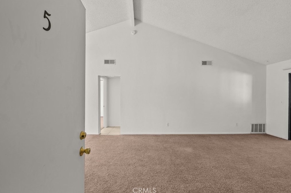 44412 15th St, Lancaster CA  93535-3453 exterior