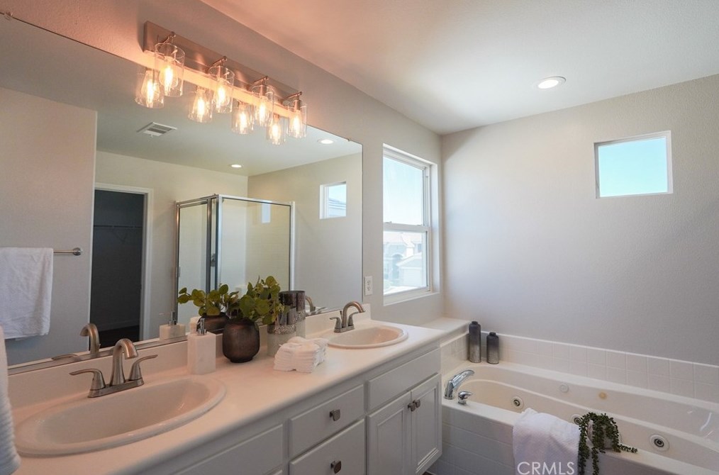 42333 Ridge View Dr, Lancaster CA 93536-7382 exterior