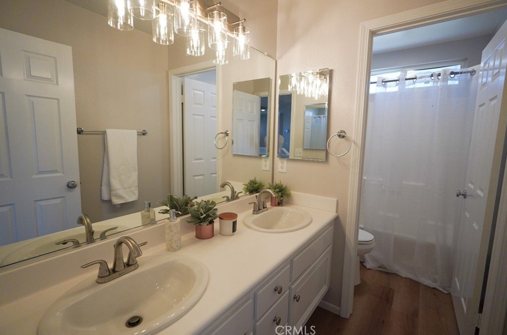 42333 Ridge View Dr, Lancaster CA 93536-7382 exterior