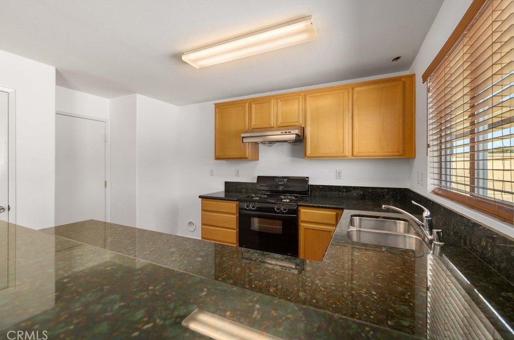3213 James Ct, Lancaster CA  93535-6276 exterior