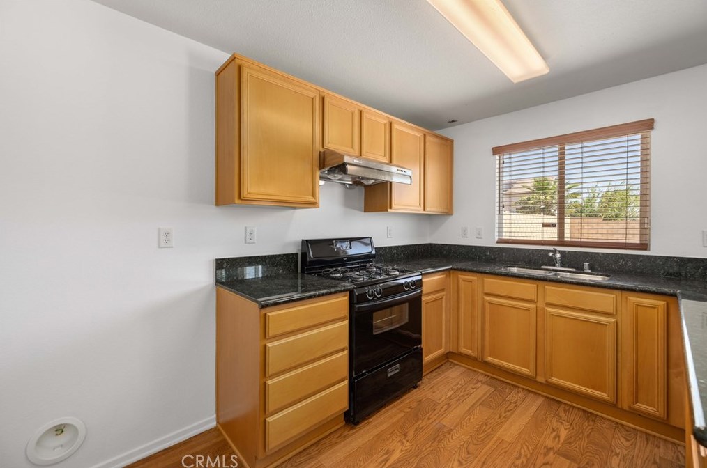 3213 James Ct, Lancaster CA  93535-6276 exterior
