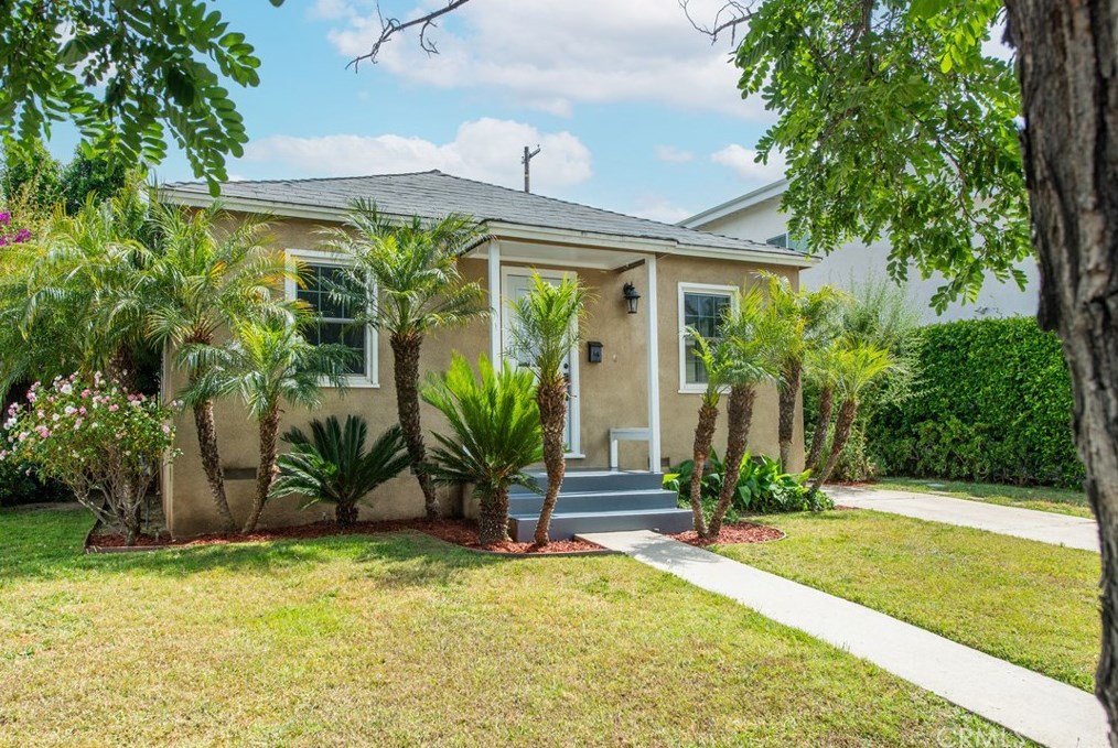 17446 Tiara St, Van Nuys, CA 91316