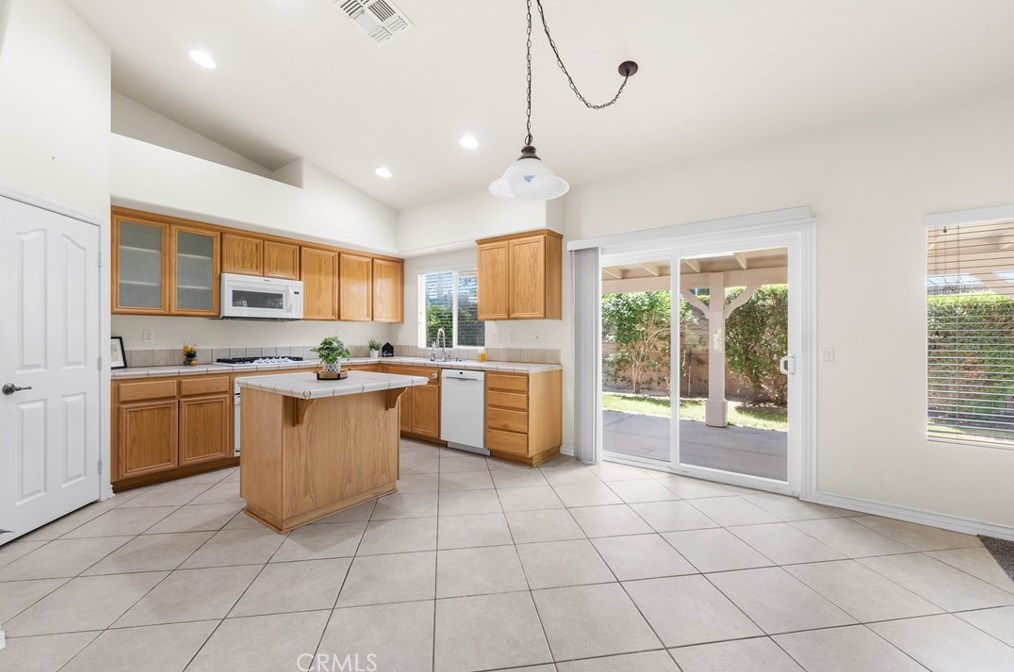 3714 Pondera St, Lancaster CA  93536-1448 exterior