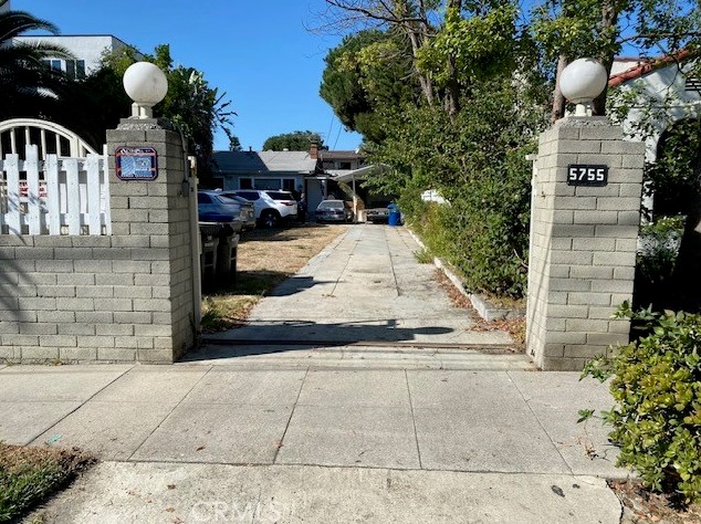 5755 Fulcher Ave, North Hollywood, CA 91601-1947